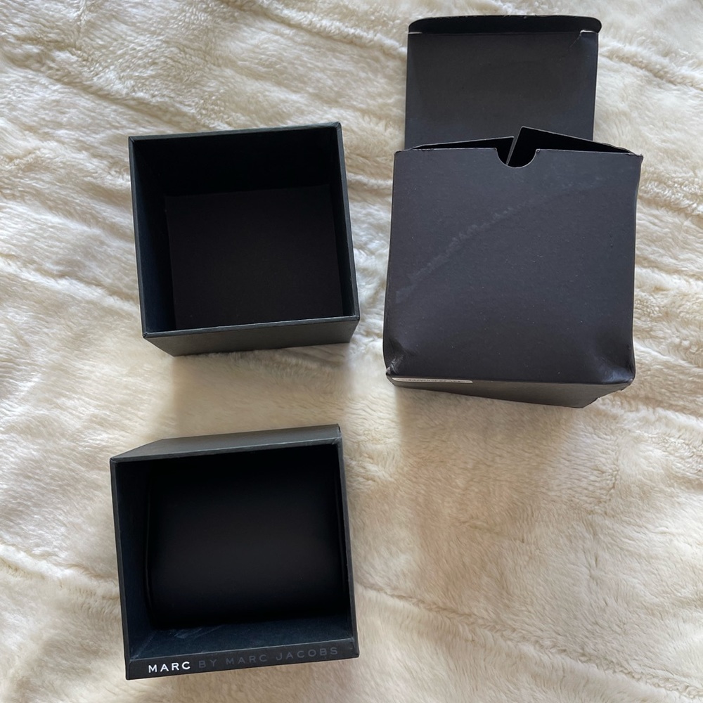Marc Jacobs empty watch box